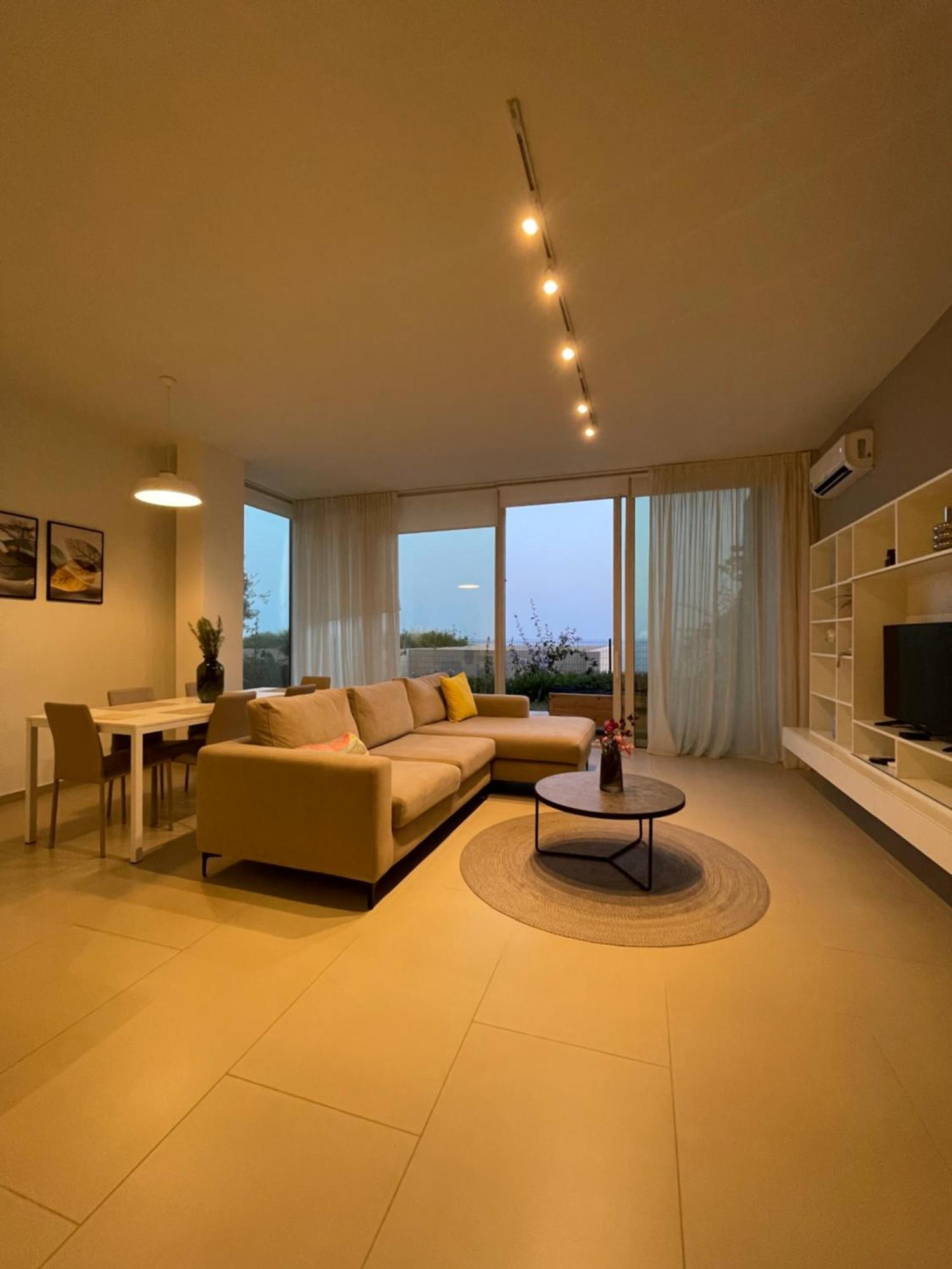 Palase 95, Coast Village Willa *
