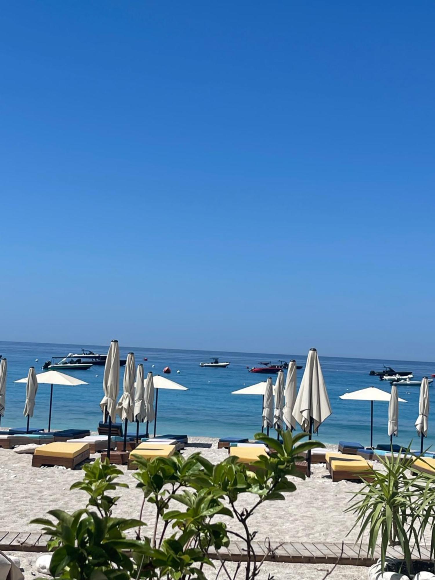 Palase 95, Coast Village